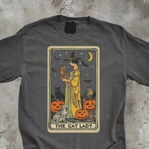 Cat Lady Tarot Card Halloween Spooky Witch Graphic Fan T-Shirt 170